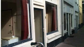 Prostitutieramen in de Hardebollenstraat in Utrecht.